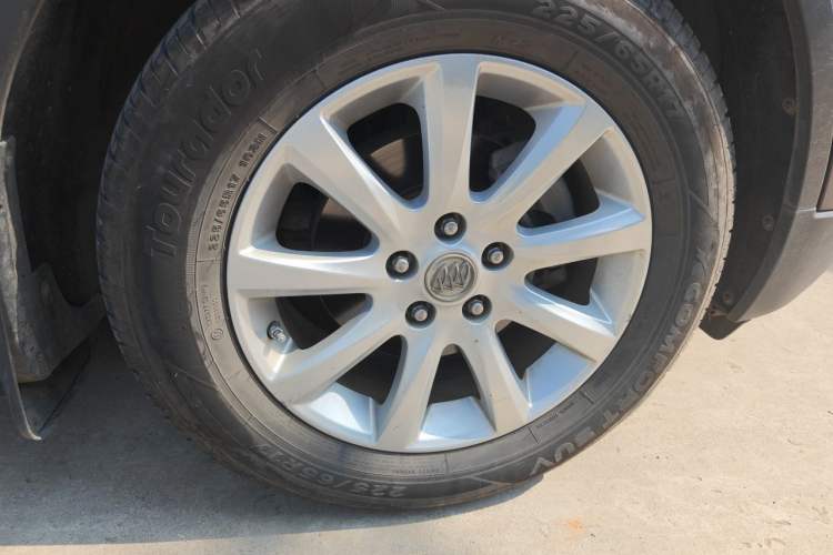 Used Buick Envision 2018 20T Two-Wheel-Drive Leading Model Right Front Wheel Hub