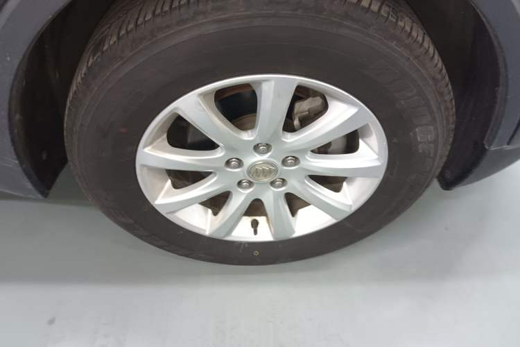 Used Buick Envision 2018 20T Two-Wheel-Drive Leading Model Right Front Wheel Hub