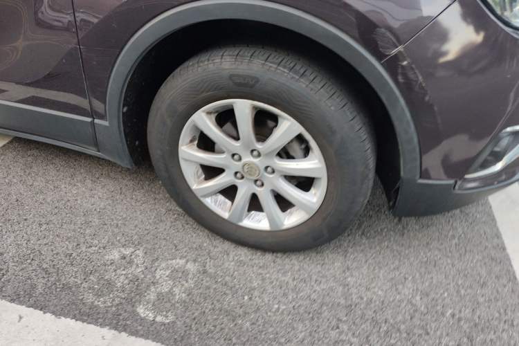 Used Buick Envision 2018 20T Two-Wheel-Drive Elite Model Right Front Wheel Hub