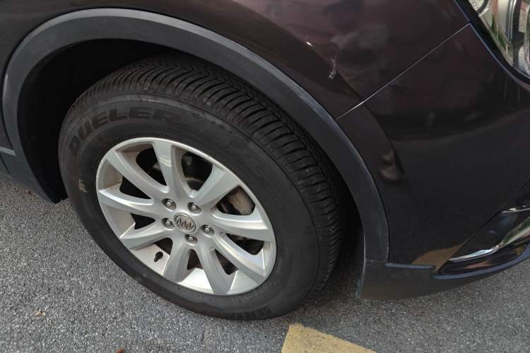 Used Buick Envision 2018 20T Two-Wheel-Drive Elite Model Right Front Wheel Hub
