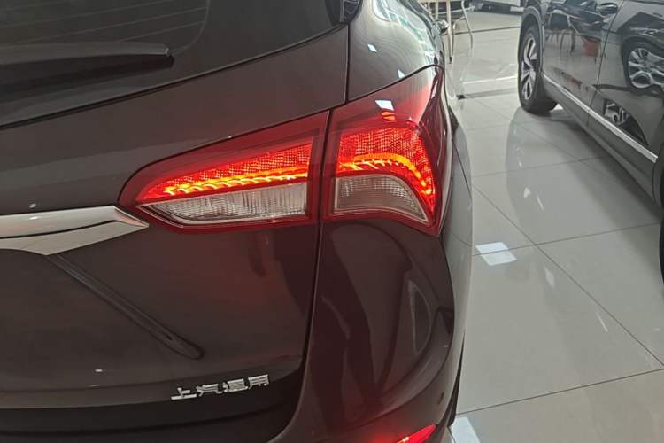 Used Buick Envision 2018 20T Two-Wheel-Drive Leading Model Right Rear Taillight