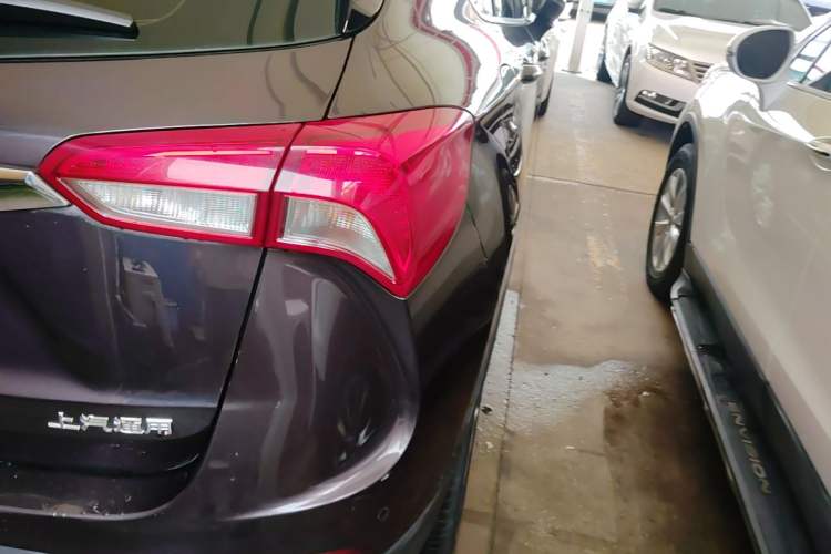 Used Buick Envision 2018 28T Four-Wheel Drive Elite Version Right Rear Taillight