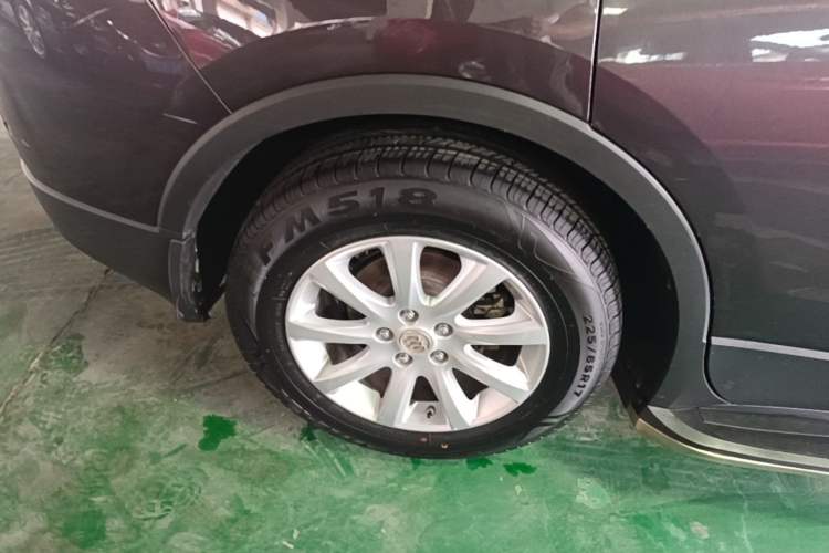 Used Buick Envision 2018 20T Two-Wheel-Drive Elite Model Right Rear Wheel Hub
