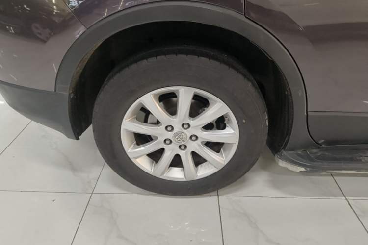 Used Buick Envision 2018 20T Two-Wheel-Drive Elite Model Right Rear Wheel Hub