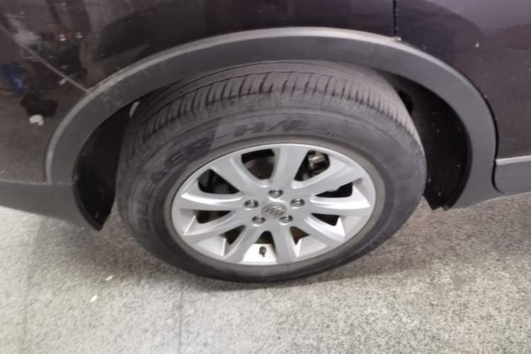 Used Buick Envision 2018 20T Two-Wheel-Drive Elite Model Right Rear Wheel Hub