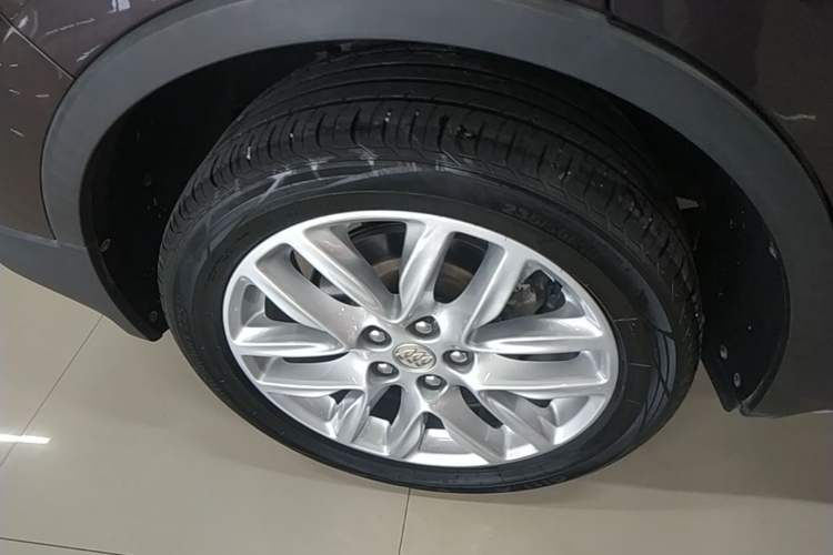Used Buick Envision 2018 28T Four-Wheel Drive Elite Version Right Rear Wheel Hub