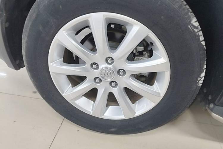 Used Buick Envision 2018 20T Two-Wheel Drive Luxury Model Right Rear Wheel Hub