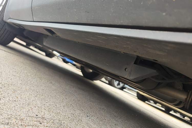 Used Buick Envision 2018 20T Two-Wheel Drive Luxury Model Right Side Sill
