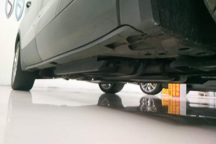 Used Buick Envision 2018 28T Four-Wheel Drive Elite Version Right Side Sill