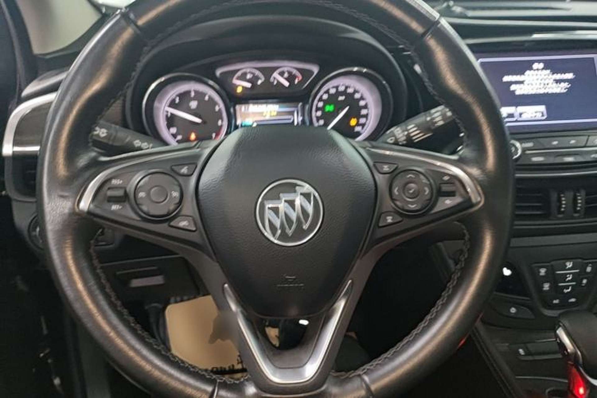 Used Buick Envision 2018 20T Two-Wheel-Drive Elite Model Steering Wheel
