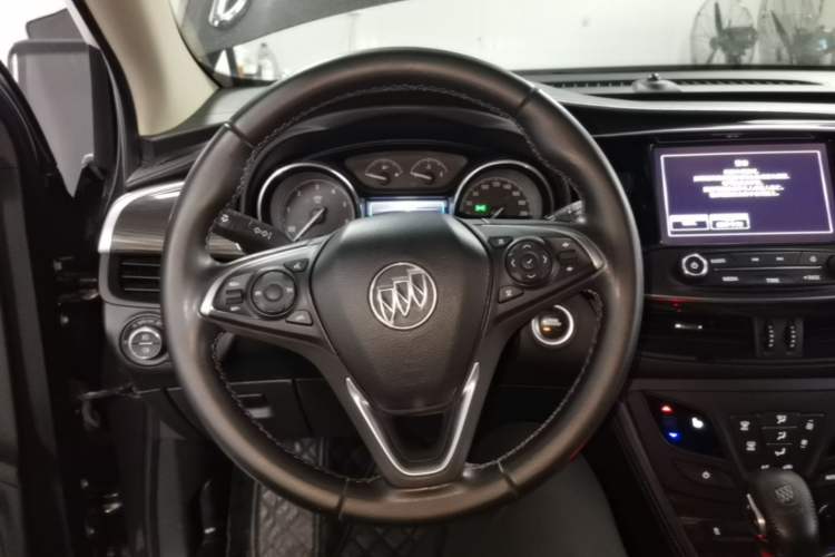 Used Buick Envision 2018 20T Two-Wheel-Drive Elite Model Steering Wheel
