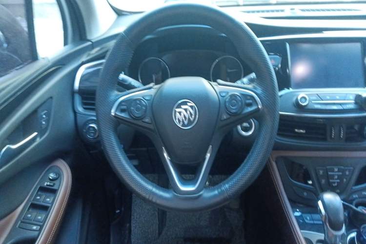 Used Buick Envision 2018 28T Four-Wheel Drive Luxury Model Steering Wheel