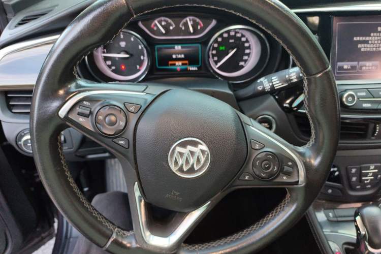 Used Buick Envision 2018 20T Two-Wheel-Drive Elite Model Steering Wheel