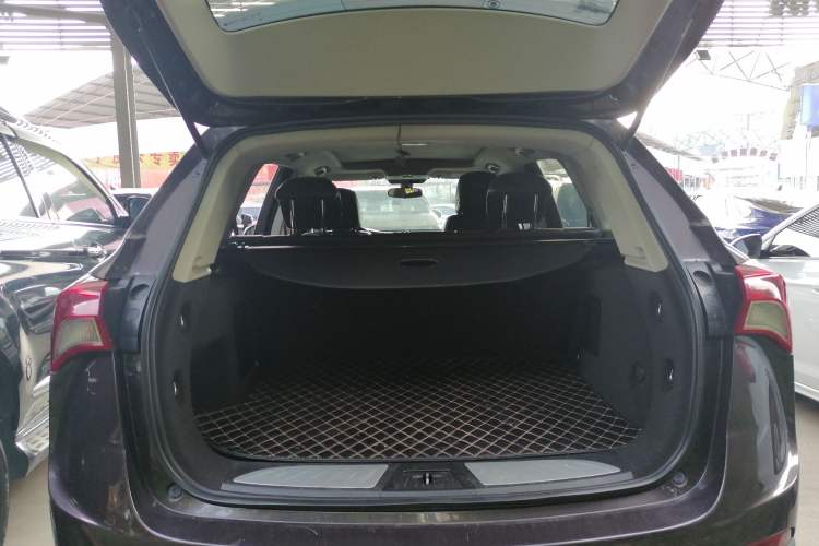 Used Buick Envision 2018 20T Two-Wheel-Drive Leading Model Trunk