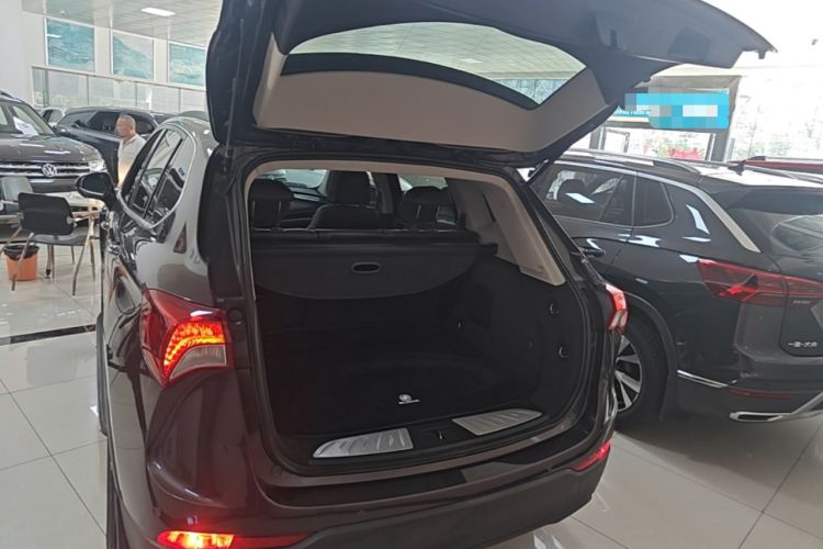 Used Buick Envision 2018 20T Two-Wheel-Drive Leading Model Trunk