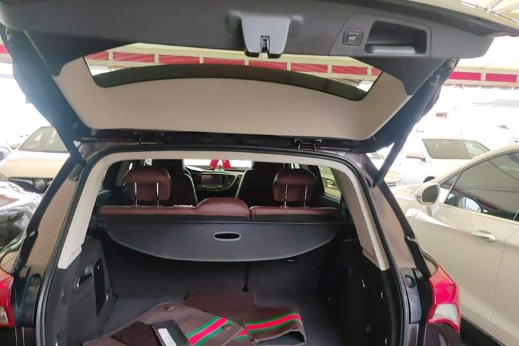 Used Buick Envision 2018 28T Four-Wheel Drive Elite Version Trunk