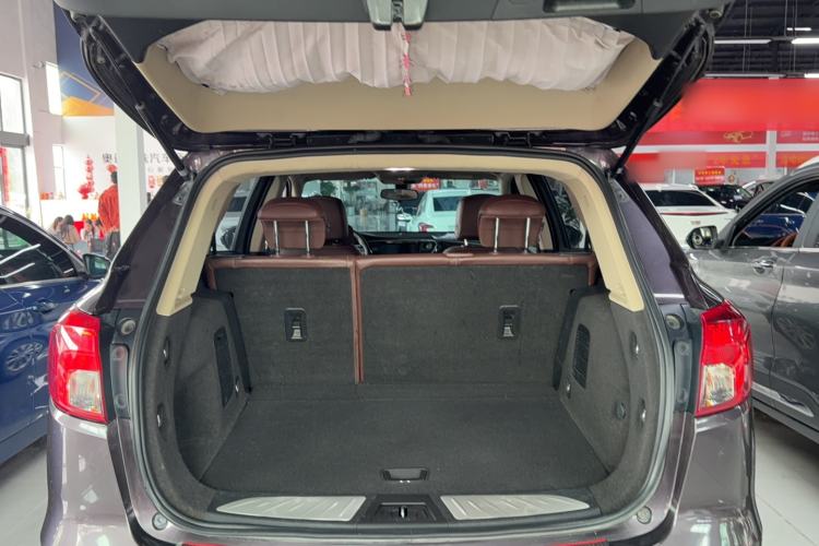 Used Buick Envision 2018 20T Two-Wheel-Drive Elite Model Trunk