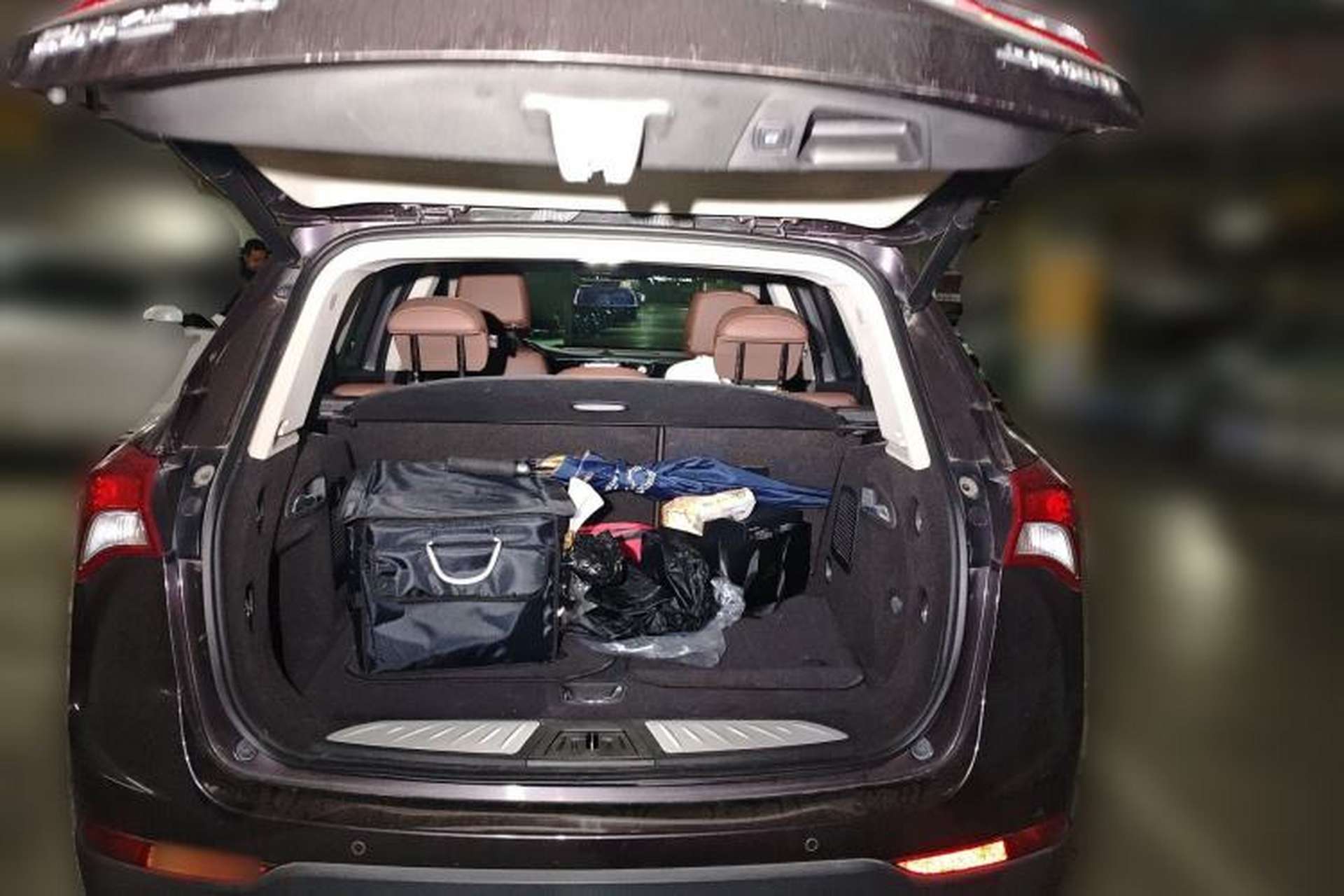 Used Buick Envision 2018 28T Four-Wheel Drive Luxury Model Trunk