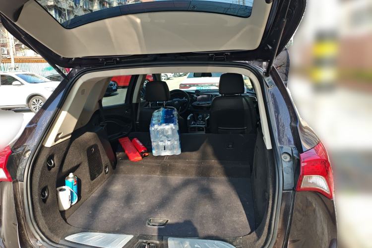 Used Buick Envision 2018 20T Two-Wheel-Drive Elite Model Trunk