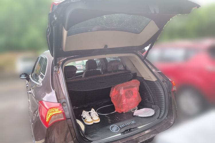 Used Buick Envision 2018 20T Two-Wheel Drive Luxury Model Trunk