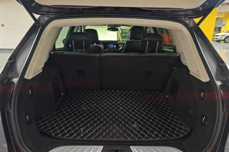 Used Buick Envision 2018 20T Two-Wheel-Drive Leading Model Trunk