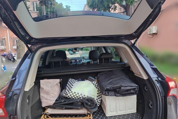 Used Buick Envision 2018 20T Two-Wheel-Drive Elite Model Trunk