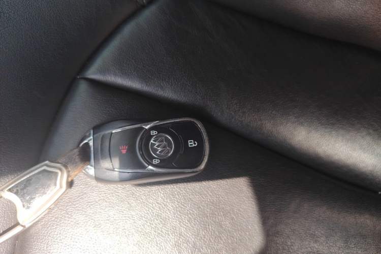 Used Buick Envision 2018 20T Two-Wheel-Drive Elite Model Vehicle Key