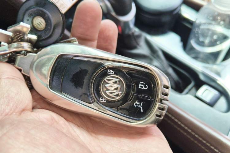 Used Buick Envision 2018 20T Two-Wheel Drive Luxury Model Vehicle Key