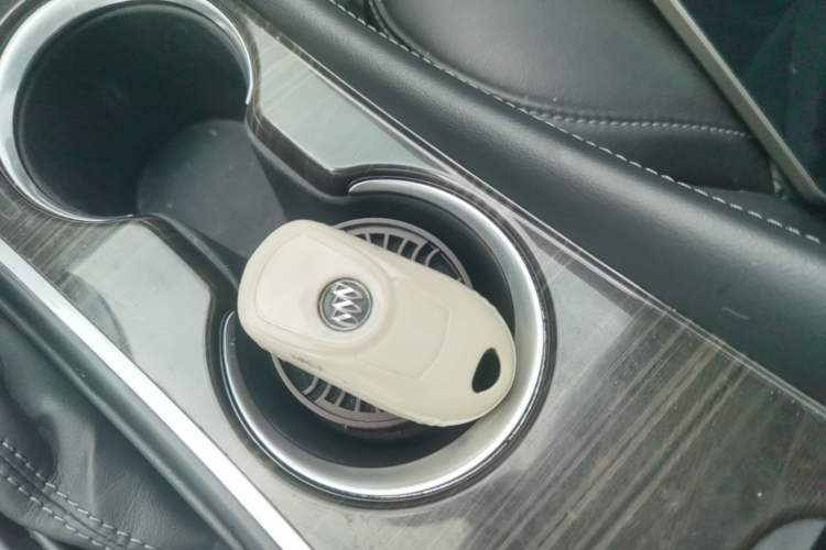 Used Buick Envision 2018 20T Two-Wheel-Drive Elite Model Vehicle Key