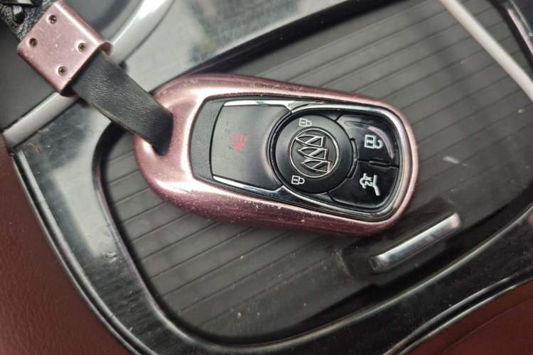 Used Buick Envision 2018 28T Four-Wheel Drive Elite Version Vehicle Key