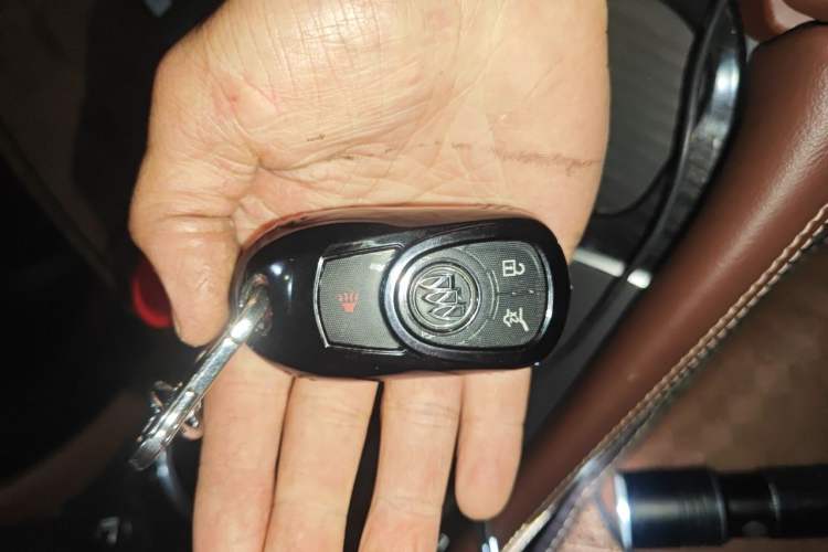 Used Buick Envision 2018 28T Four-Wheel Drive Elite Version Vehicle Key