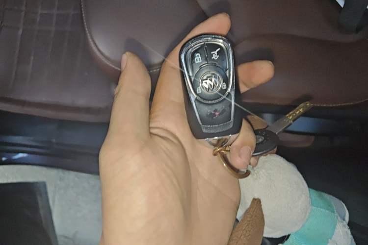 Used Buick Envision 2018 28T Four-Wheel Drive Elite Version Vehicle Key