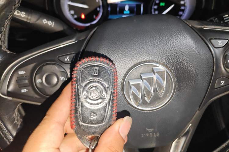 Used Buick Envision 2018 20T Two-Wheel-Drive Elite Model Vehicle Key