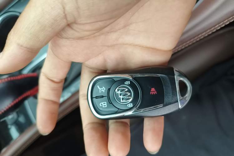 Used Buick Envision 2018 28T Four-Wheel Drive Luxury Model Vehicle Key