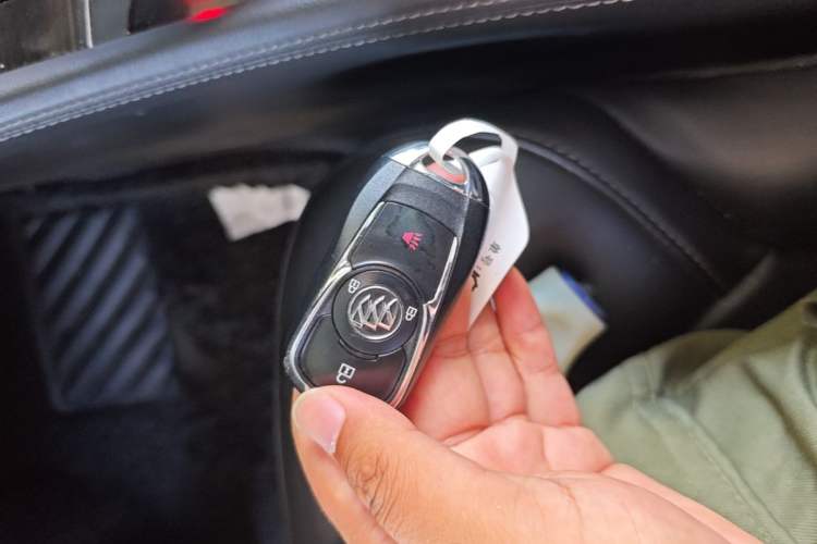 Used Buick Envision 2018 20T Two-Wheel-Drive Elite Model Vehicle Key