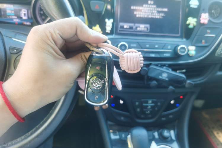 Used Buick Envision 2018 20T Two-Wheel-Drive Elite Model Vehicle Key
