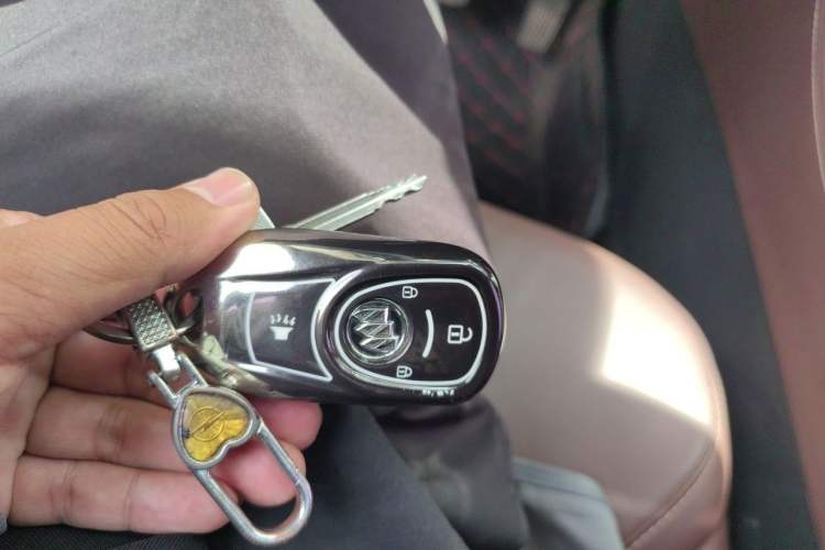 Used Buick Envision 2018 20T Two-Wheel-Drive Elite Model Vehicle Key