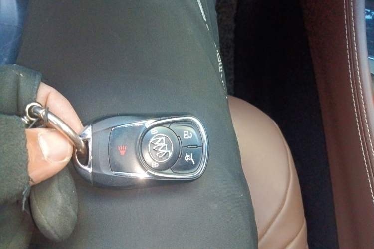 Used Buick Envision 2018 28T Four-Wheel Drive Luxury Model Vehicle Key
