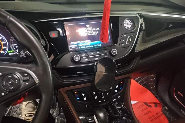 Used Buick Envision 2018 28T All-Wheel-Drive Versatile Sports Flagship Model Audio And AC Panel
