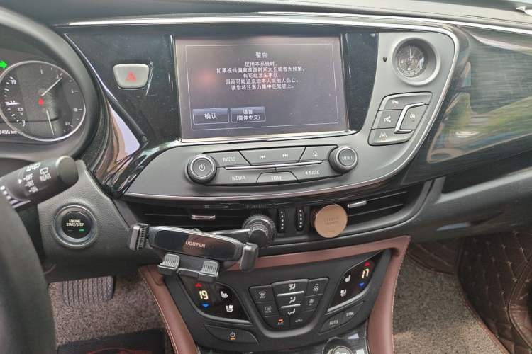Used Buick Envision 2018 28T All-Wheel-Drive Versatile Sports Flagship Model Audio And AC Panel