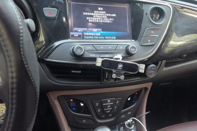 Used Buick Envision 2018 28T Four-Wheel Drive Elite Version Audio And AC Panel