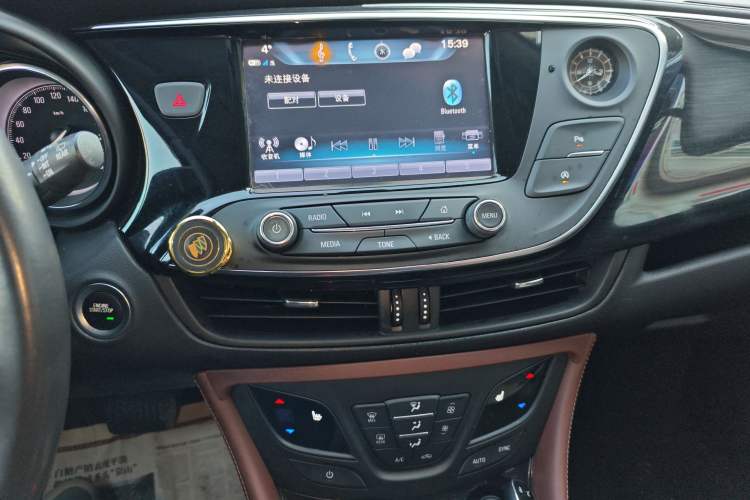 Used Buick Envision 2018 28T Four-Wheel Drive Elite Version Audio And AC Panel