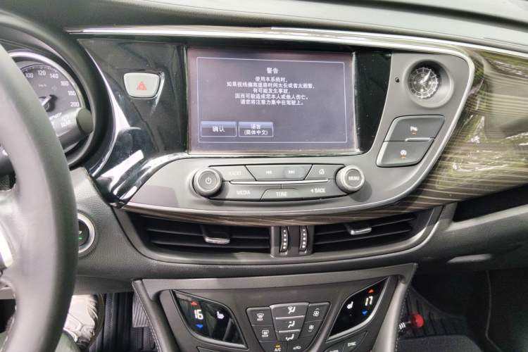 Used Buick Envision 2018 28T Four-Wheel Drive Elite Version Audio And AC Panel