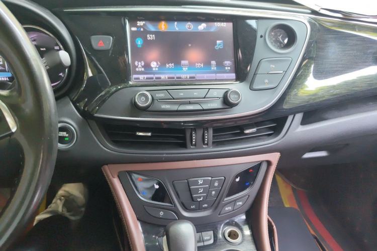 Used Buick Envision 2018 28T Four-Wheel Drive Elite Version Audio And AC Panel