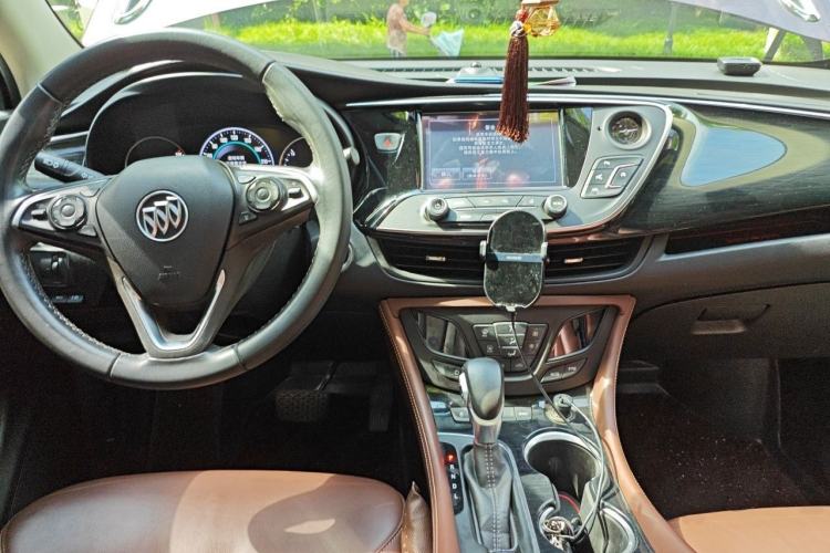 Used Buick Envision 2018 28T Four-Wheel Drive Luxury Model Center Console