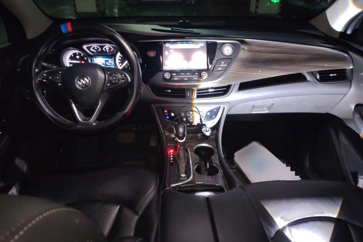 Used Buick Envision 2018 20T Two-Wheel-Drive Elite Model Center Console