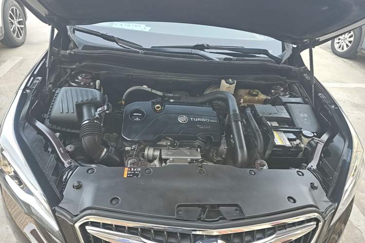 Used Buick Envision 2018 20T Two-Wheel-Drive Elite Model Engine Bay