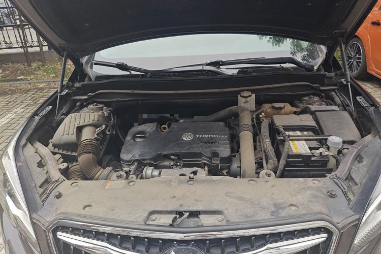 Used Buick Envision 2018 20T Two-Wheel-Drive Elite Model Engine Bay