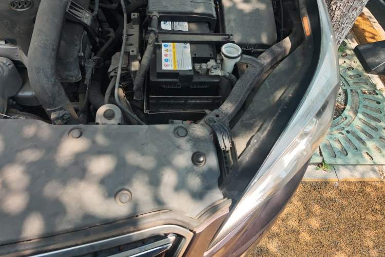 Used Buick Envision 2018 28T Four-Wheel Drive Elite Version Engine Bay Left