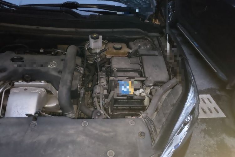Used Buick Envision 2018 28T Four-Wheel Drive Elite Version Engine Bay Left